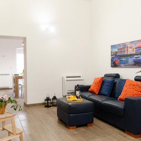 Modern Stone Apartment In The Heart Of バーリ エクステリア 写真
