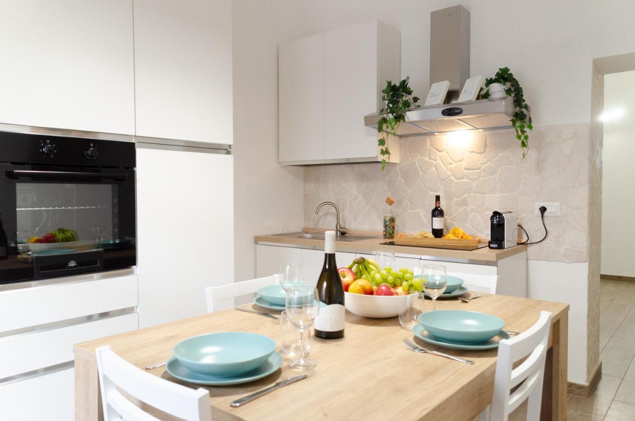 Modern Stone Apartment In The Heart Of バーリ エクステリア 写真