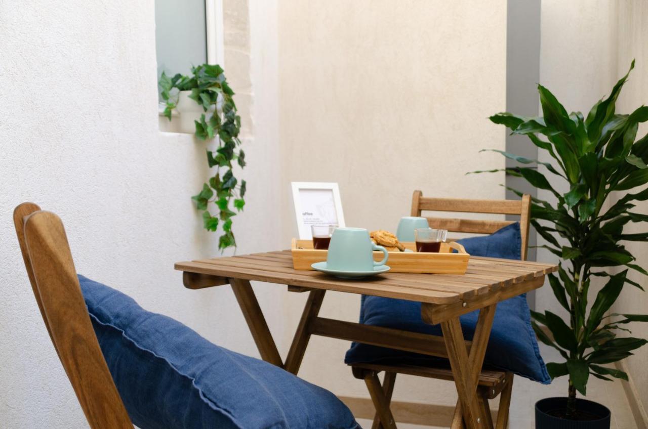 Modern Stone Apartment In The Heart Of バーリ エクステリア 写真