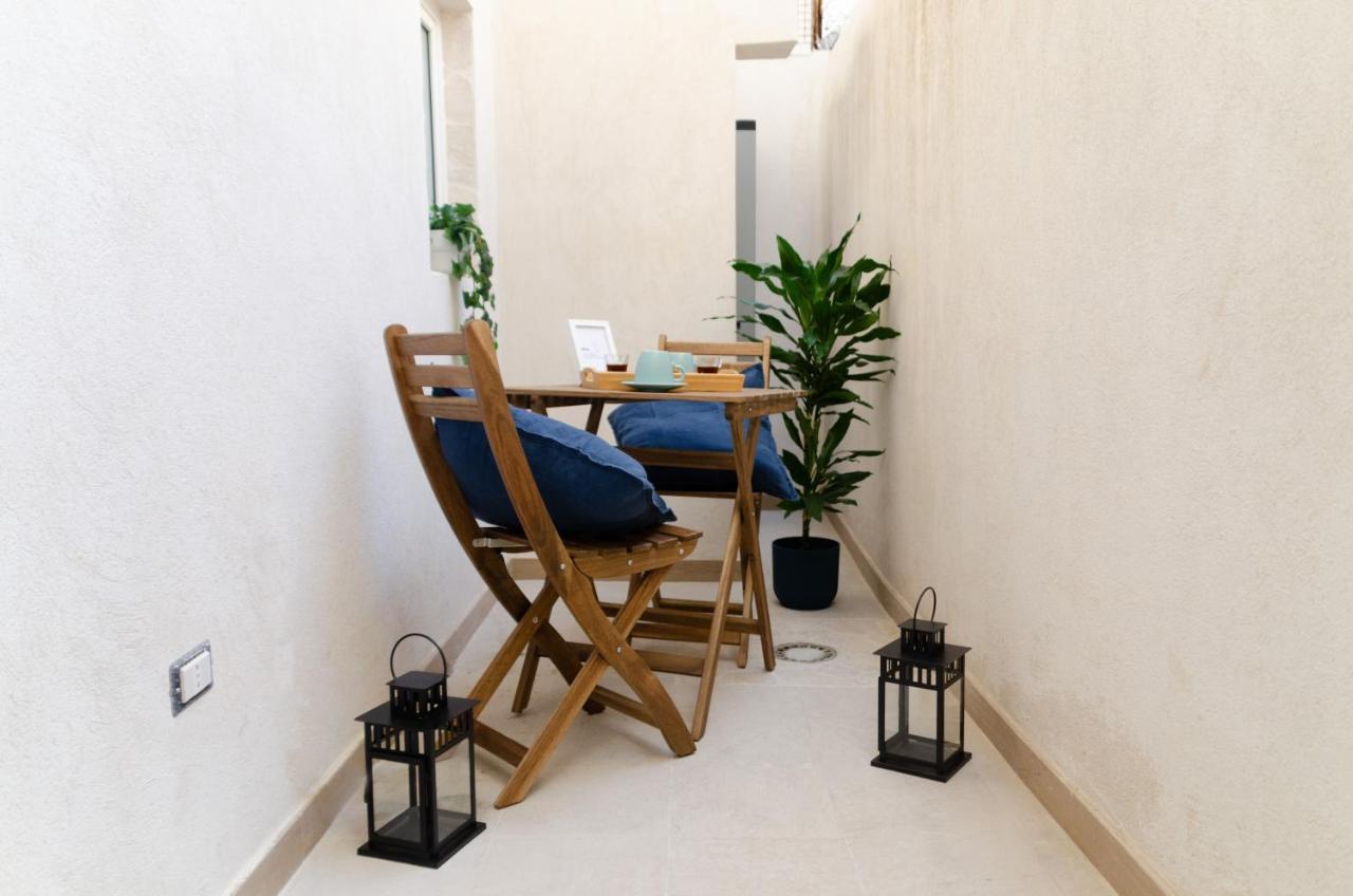 Modern Stone Apartment In The Heart Of バーリ エクステリア 写真