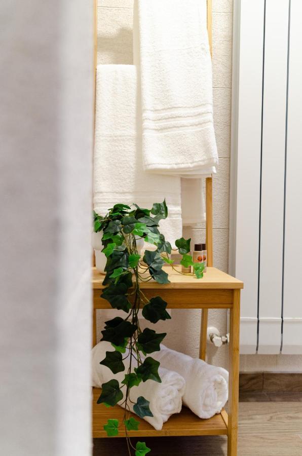 Modern Stone Apartment In The Heart Of バーリ エクステリア 写真