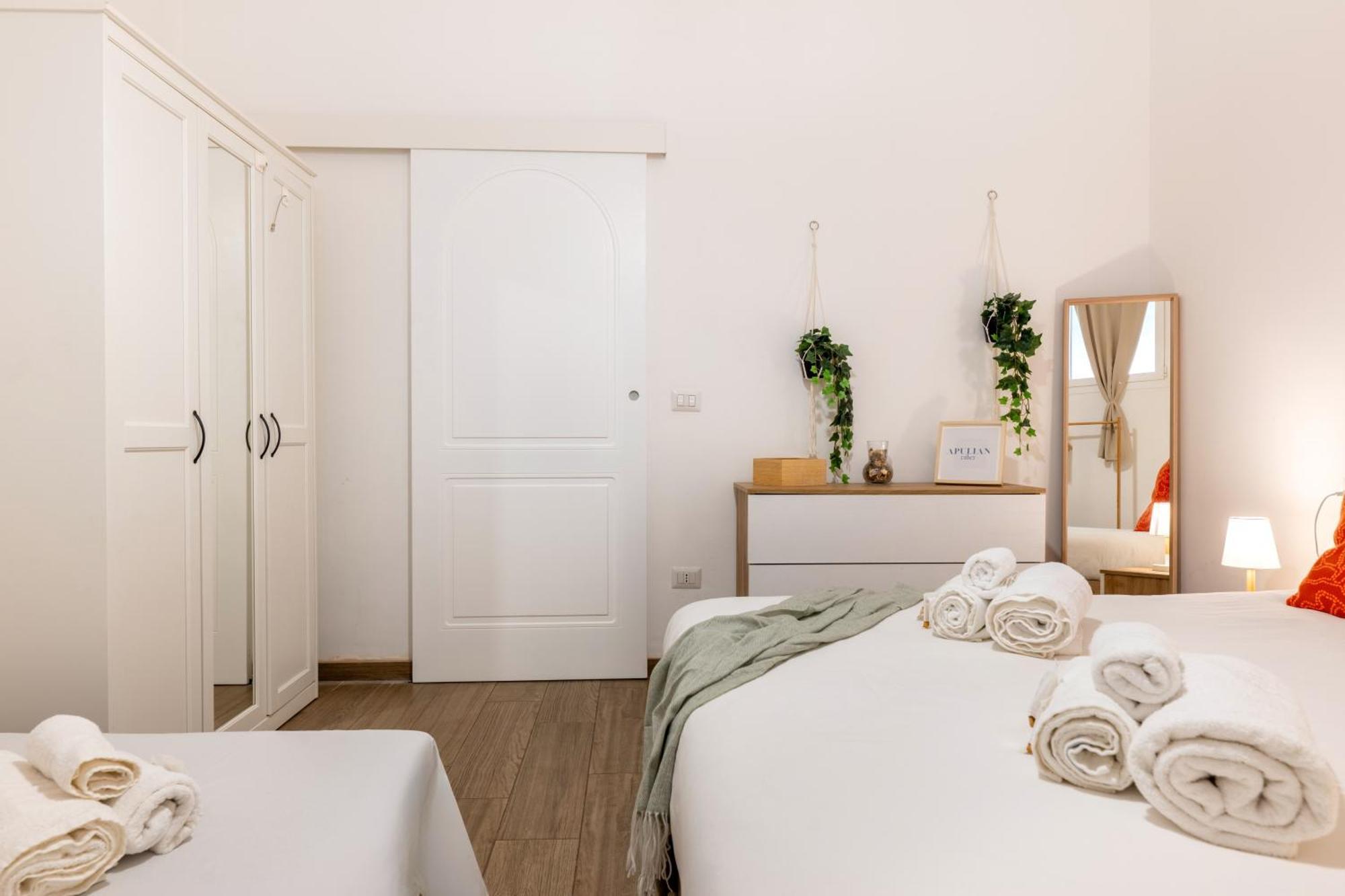 Modern Stone Apartment In The Heart Of バーリ エクステリア 写真
