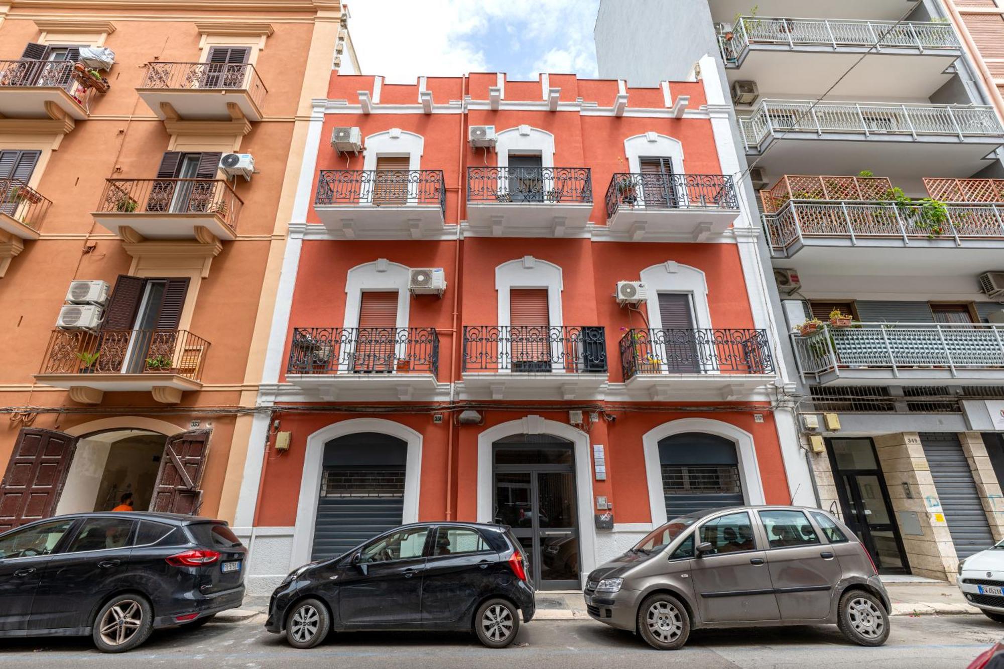 Modern Stone Apartment In The Heart Of バーリ エクステリア 写真