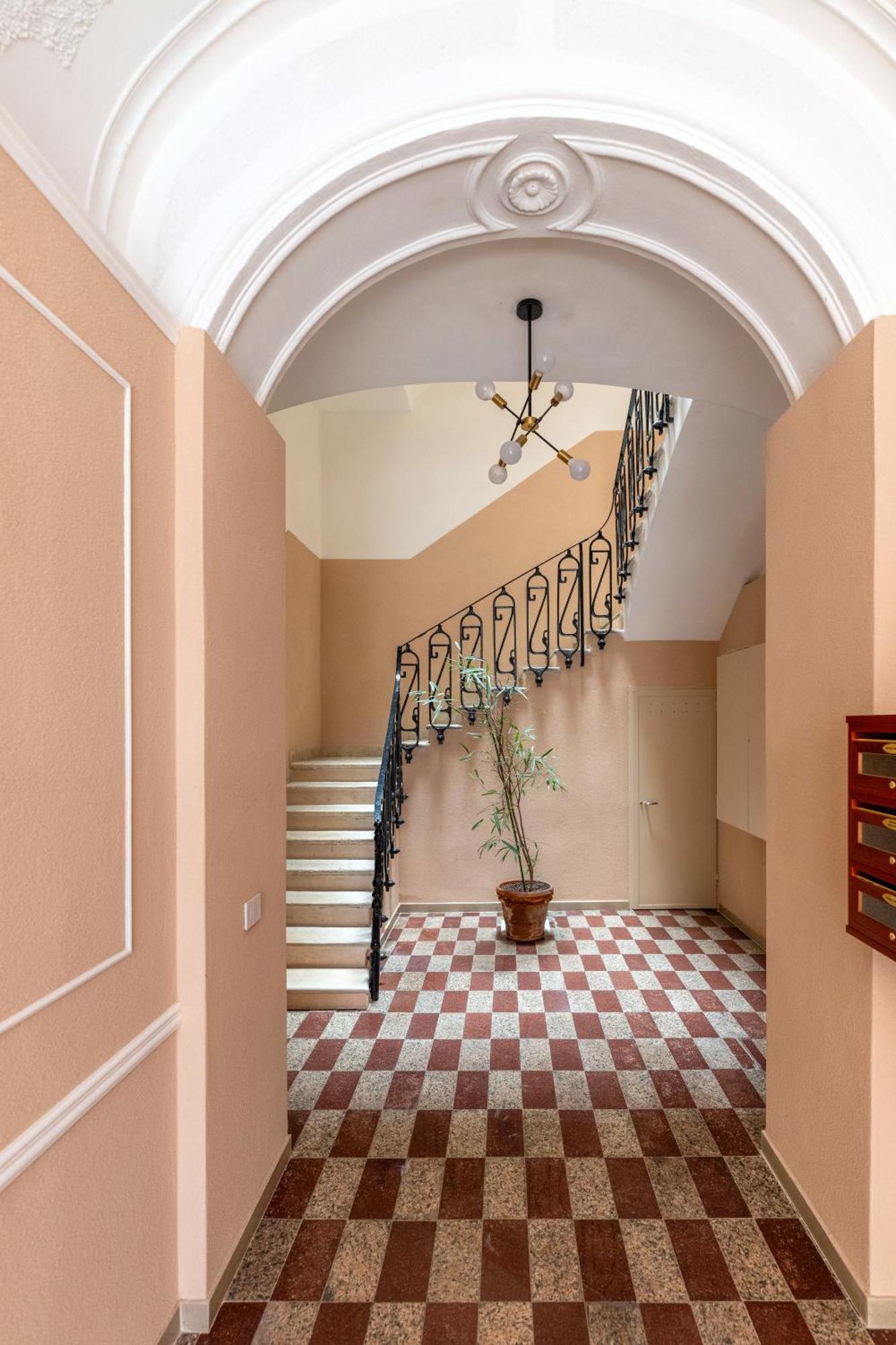 Modern Stone Apartment In The Heart Of バーリ エクステリア 写真